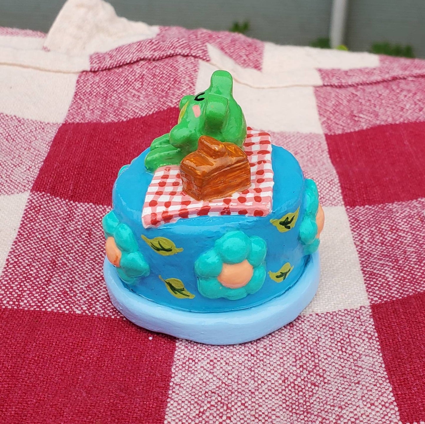 Blue Flower Picnic Froggy Cake