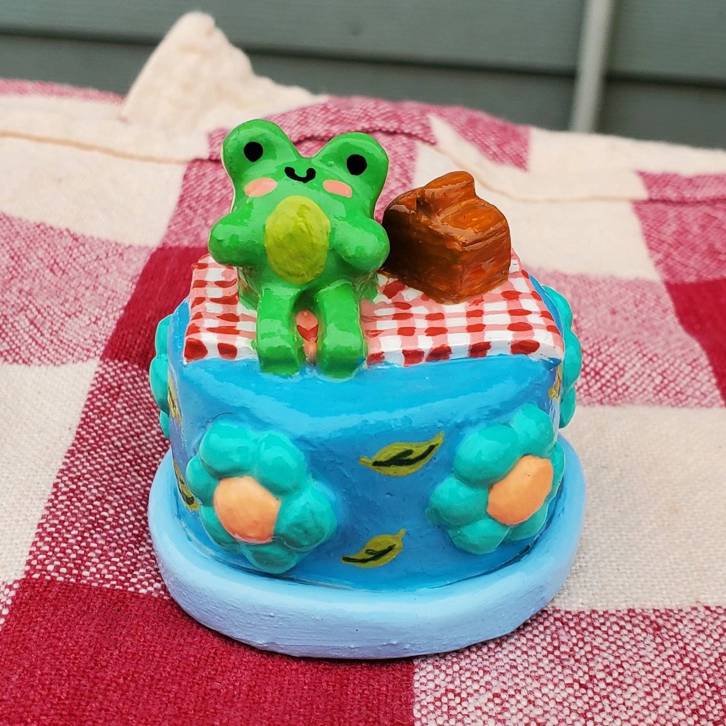 Blue Flower Picnic Froggy Cake