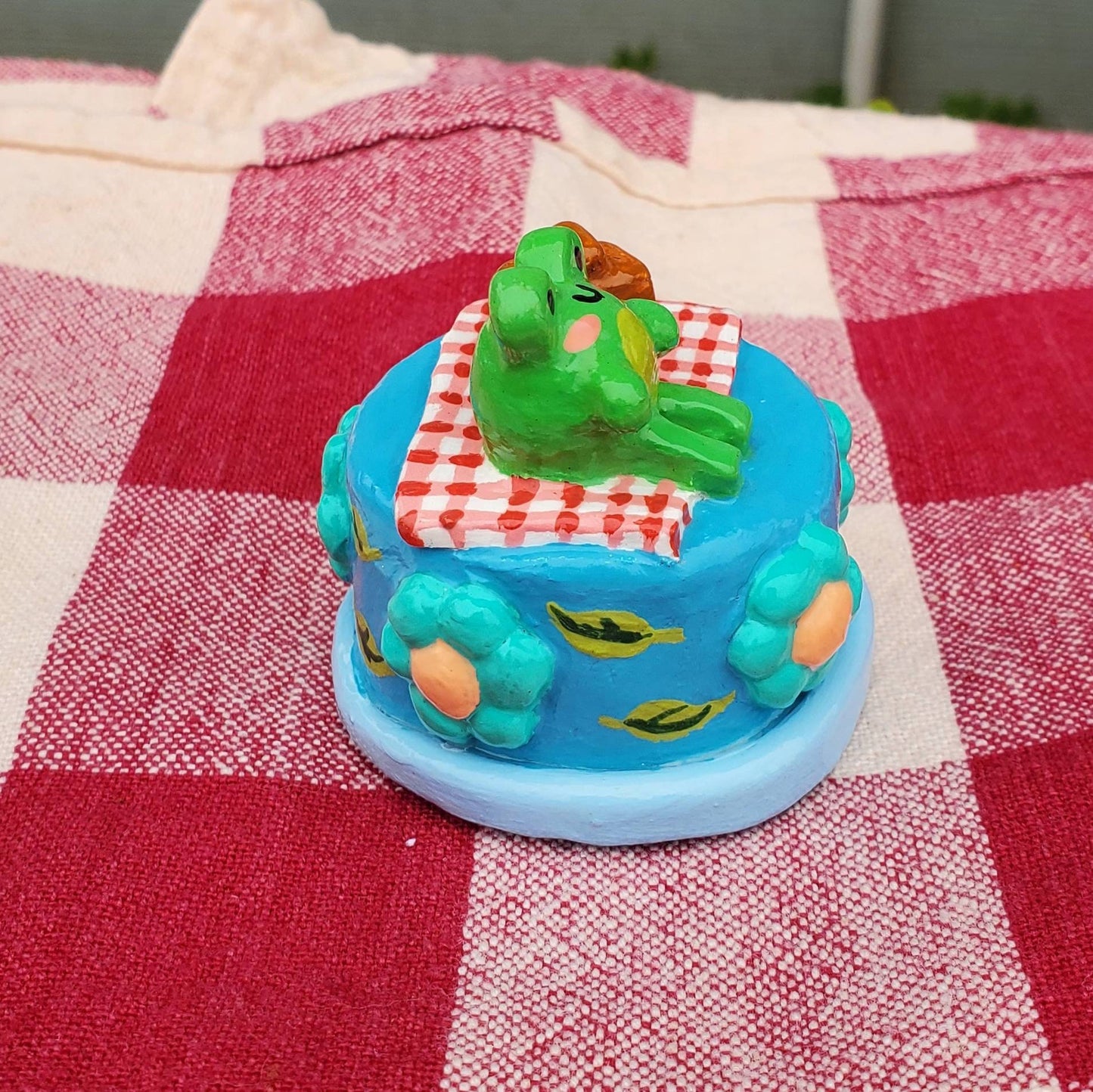 Blue Flower Picnic Froggy Cake