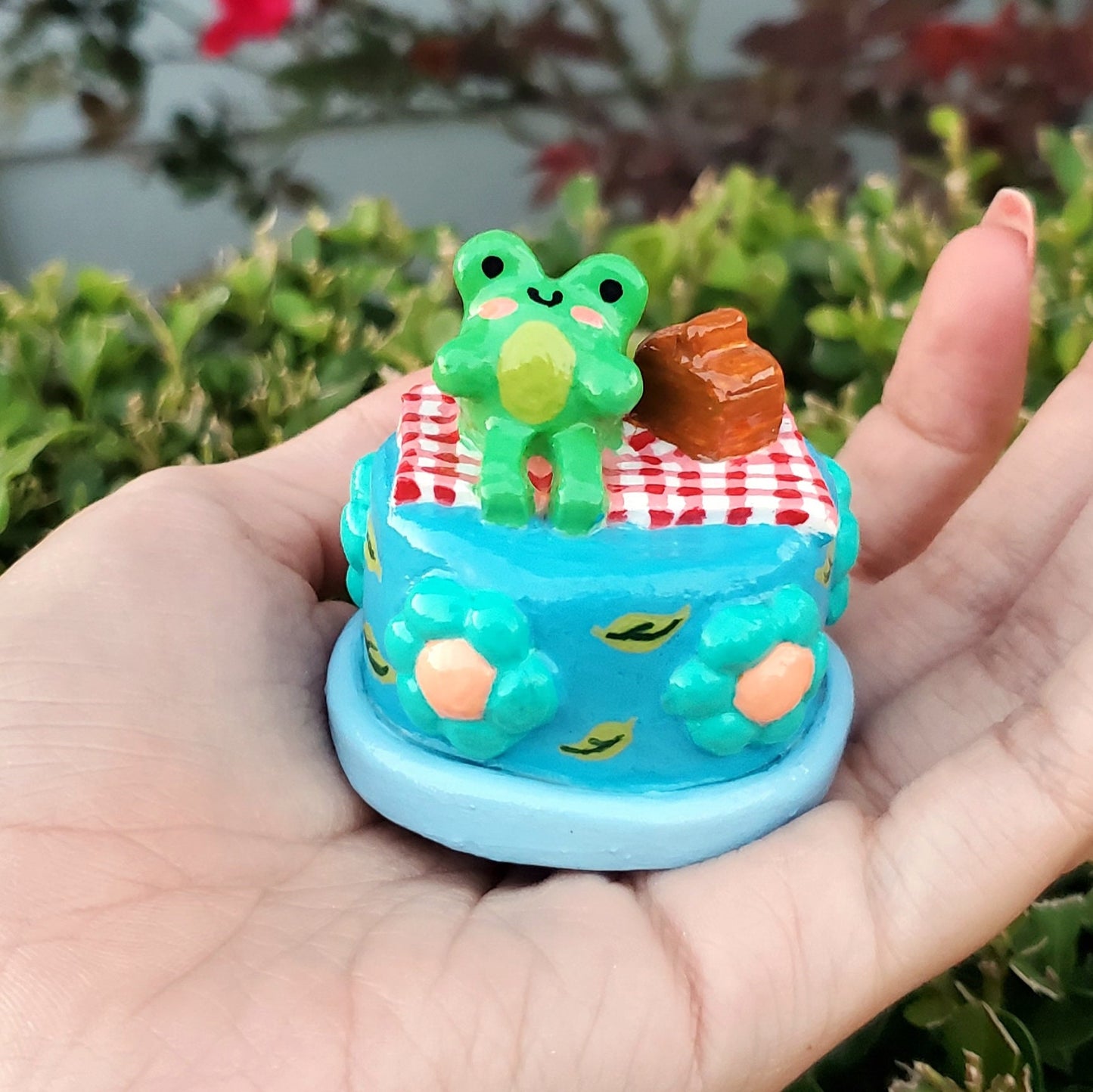 Blue Flower Picnic Froggy Cake