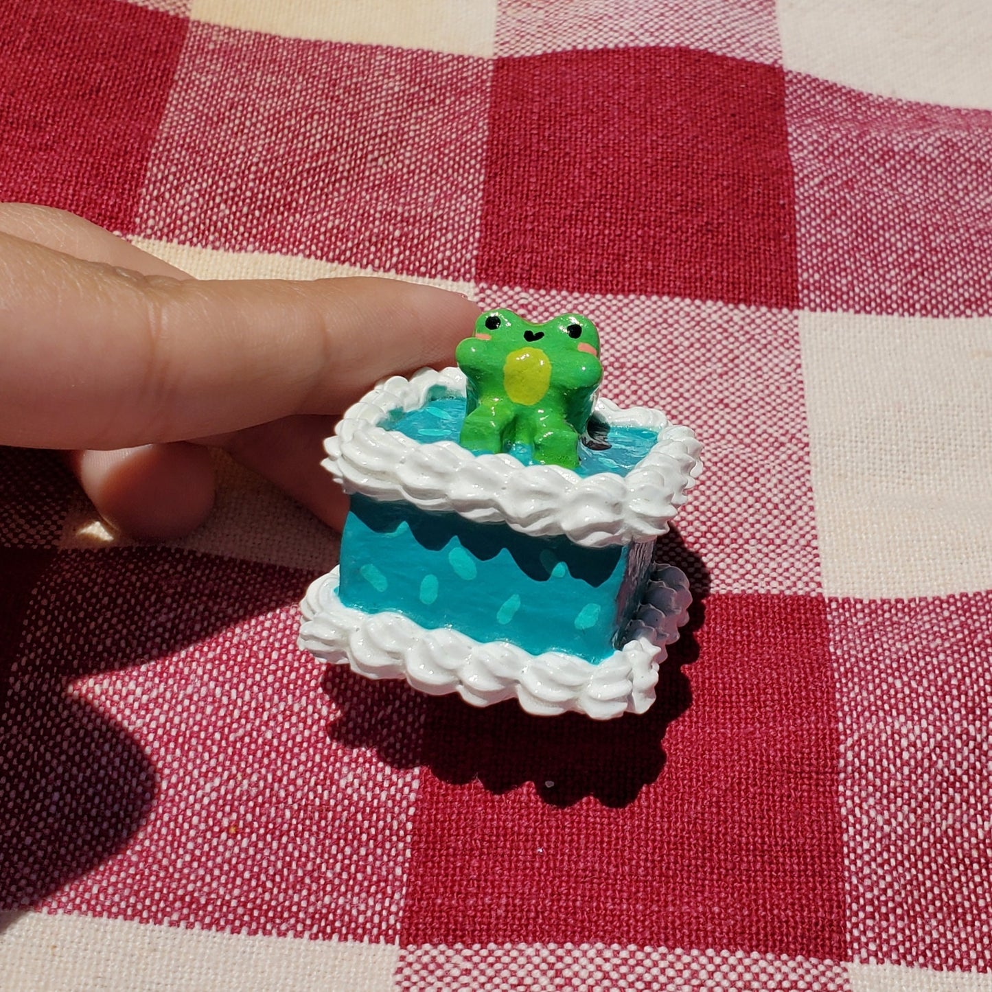 Mini Blue Froggy Cake